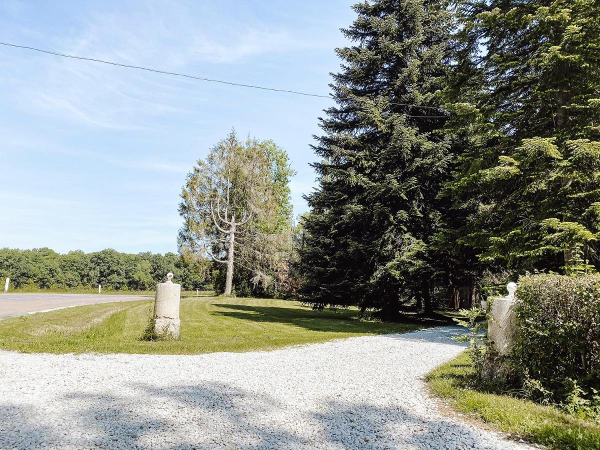 Pensjonat Le Val Suzenay Vendeuvre-sur-Barse Zewnętrze zdjęcie